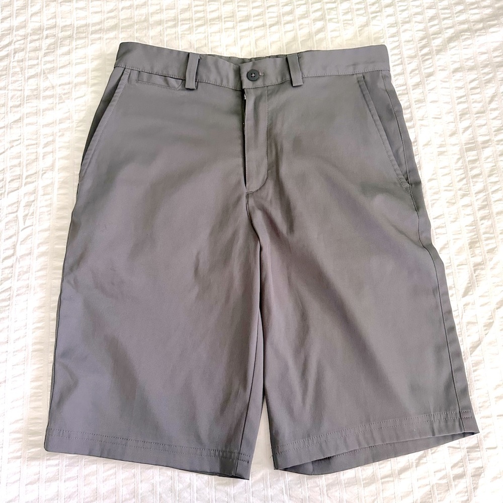 Nike dri-fit grey golf shorts. Size 28